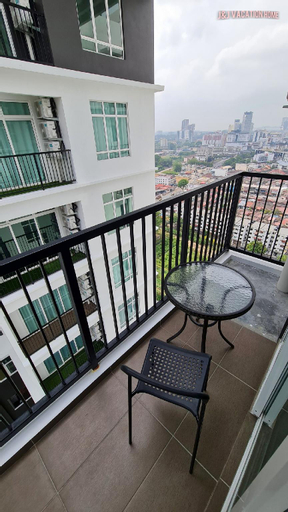 Exterior & Views 20