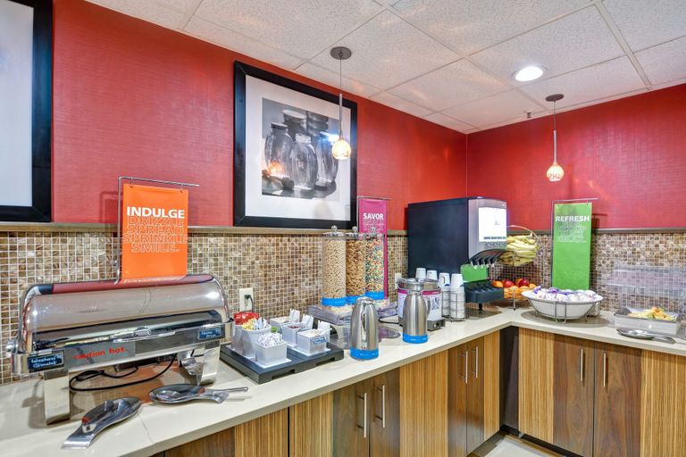 Food & Drinks 5, Hampton Inn Albany-Wolf Road (Airport), Albany