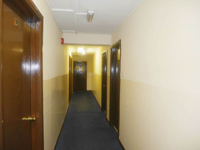 Others 4, Kensal Green Backpackers 1, London