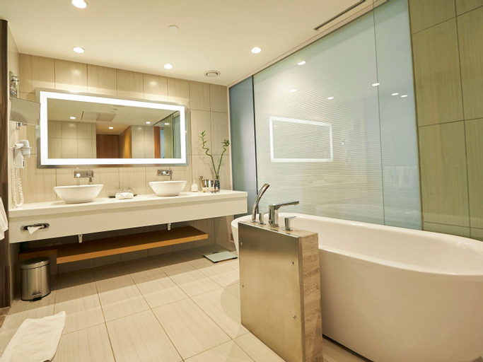 Bathroom 11