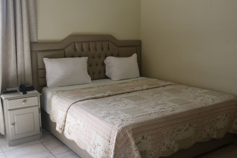 Bedroom 3, Magnolia Lodge, Tema