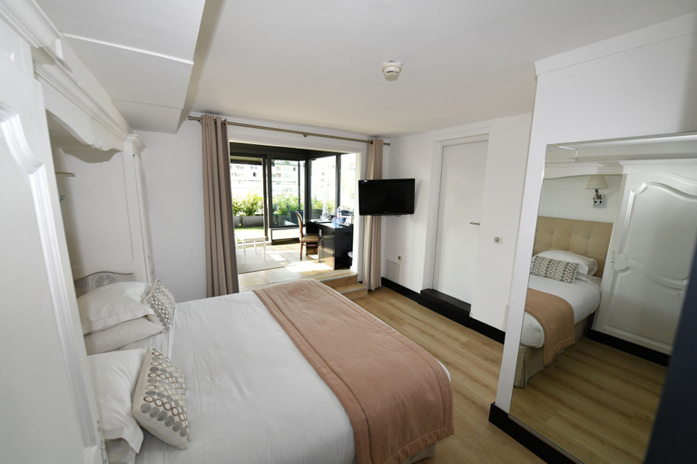 Bedroom 2, Hotel De Provence, Alpes-Maritimes