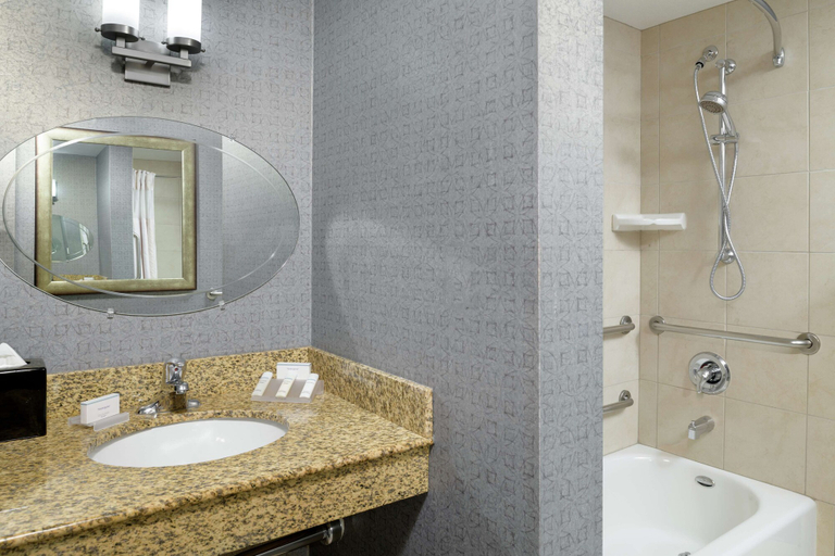 Bathroom 4, Hilton Garden Inn Phoenix North Happy Valley, Maricopa