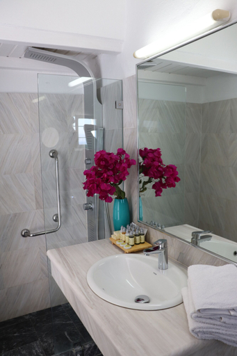 Bathroom 5, Hotel Madalena, South Aegean