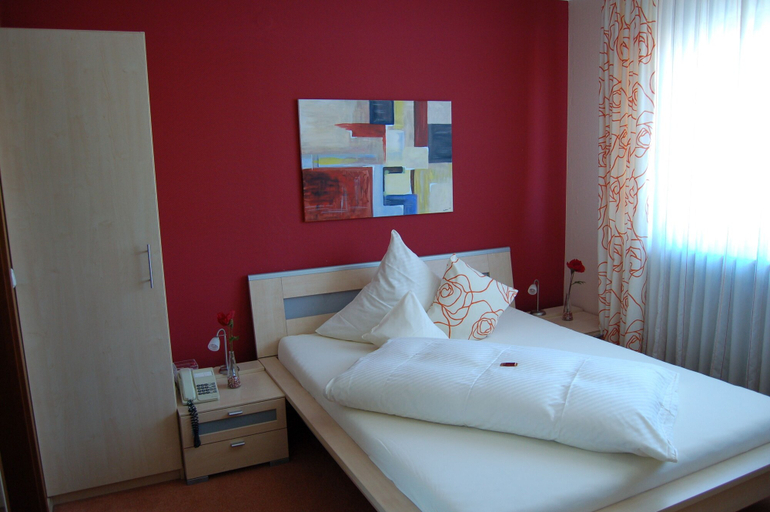 Bedroom 5, Hotel Zur Linde, Main-Kinzig-Kreis