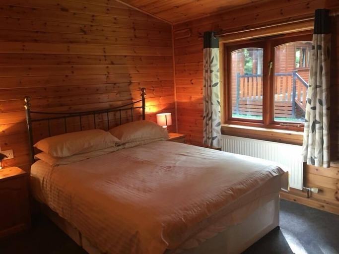 Bedroom, Ogwen Bank Country Club, Gwynedd