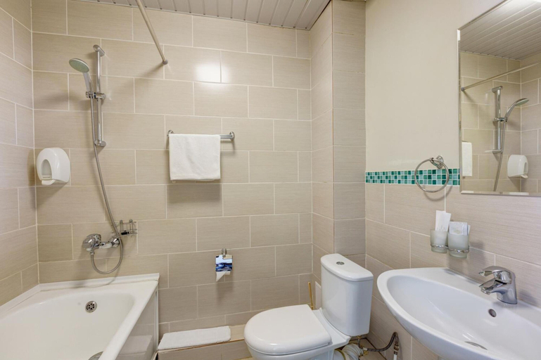 Bathroom 4, Tan Hotel, Ufimskiy rayon