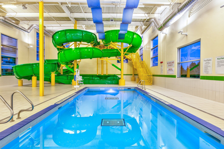 Sport & Beauty 3, Holiday Inn ST. JOHN'S CONFERENCE CENTRE by IHG, Division No. 1