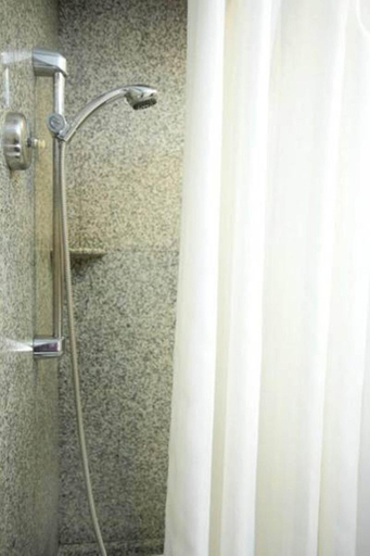 Bathroom 4, Majestic Suites, Khlong Toey