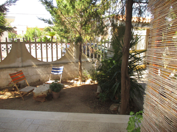 Others 5, Casa vacanze Ludovica, Taranto