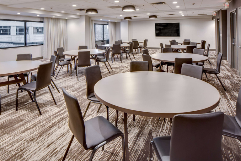 Food & Drinks 5, DoubleTree by Hilton Hotel & Suites Jersey City, Jersey City