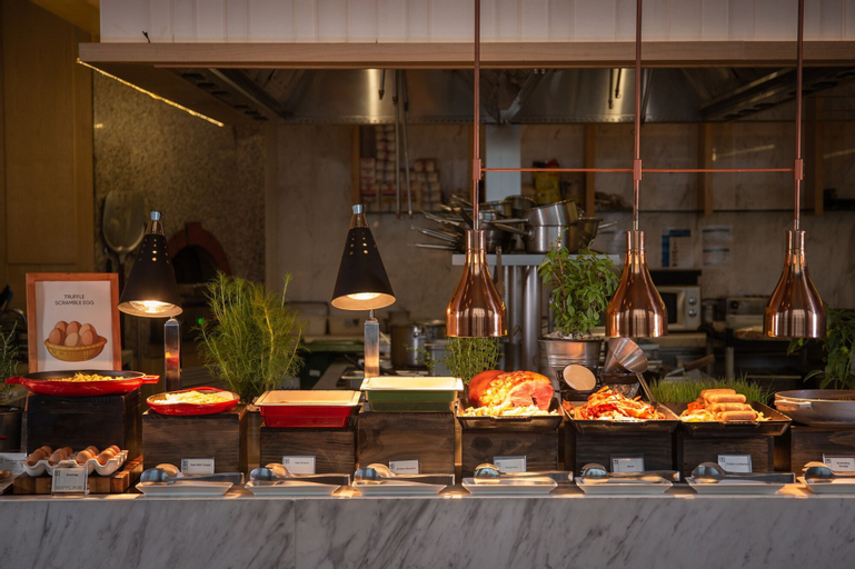 Food & Drinks 30
