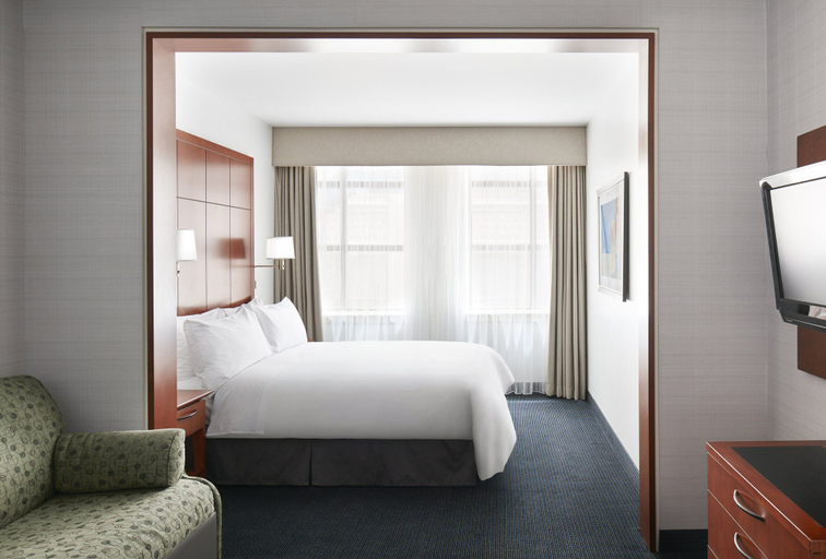 Bedroom 3, Central Loop Hotel, Cook