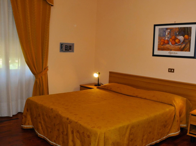 Bedroom 3, Hotel Altavilla, Viterbo