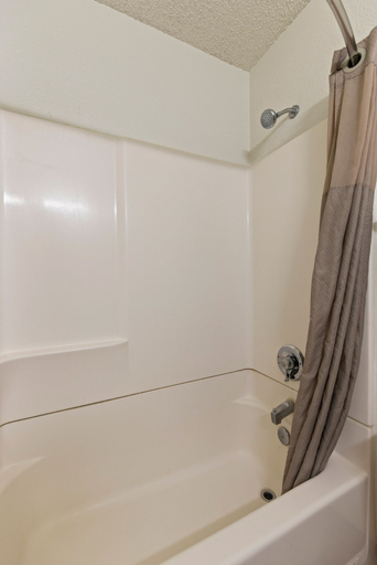 Bathroom 4, Motel 6 Tucson, AZ - North, Pima