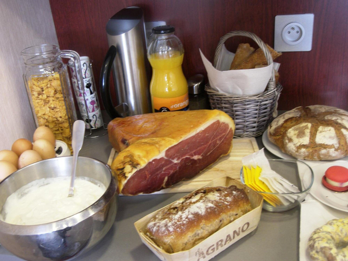 Food & Drinks 5, Hostellerie Del Matin Calme, Loire