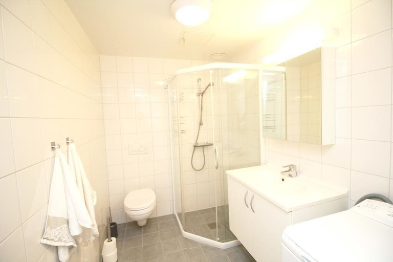 Bathroom, Nordic Host -Nydalen Studio -Next to BI, Oslo