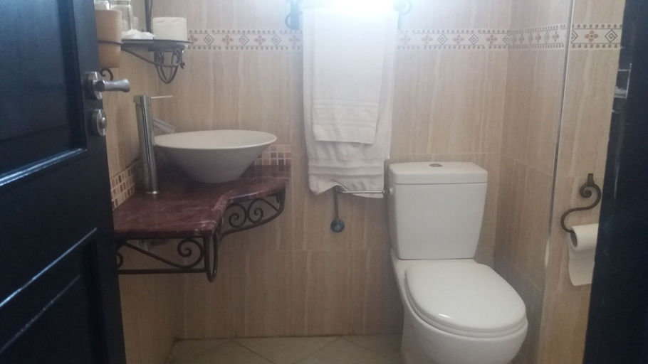 Bathroom 4, Hotel Safa, Tiznit