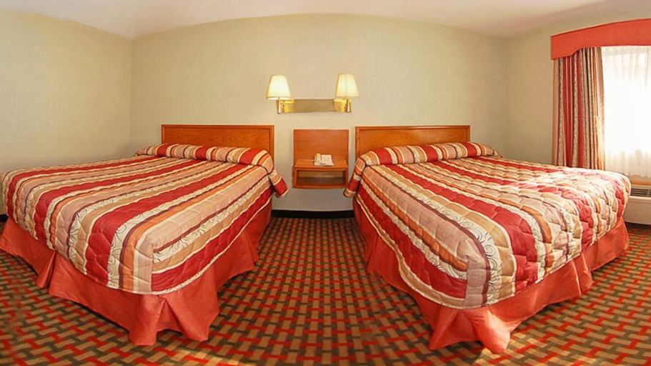 Bedroom 4, Rodeway Inn Macarthur Airport, Suffolk