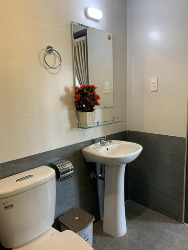 Bathroom 4, Rang Dong hotel, Huế