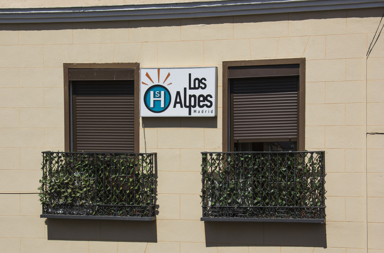 Exterior & Views 2, Hostal Los Alpes, Madrid