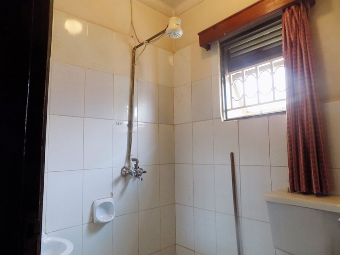 Bathroom 3, Rosama Guest House, Jinja