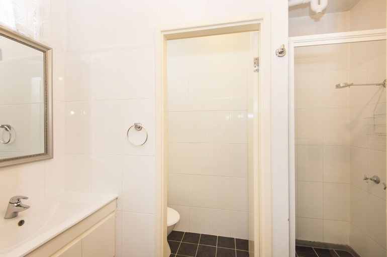 Bedroom 5, Mid City Motor Inn, Mackay - Pt A