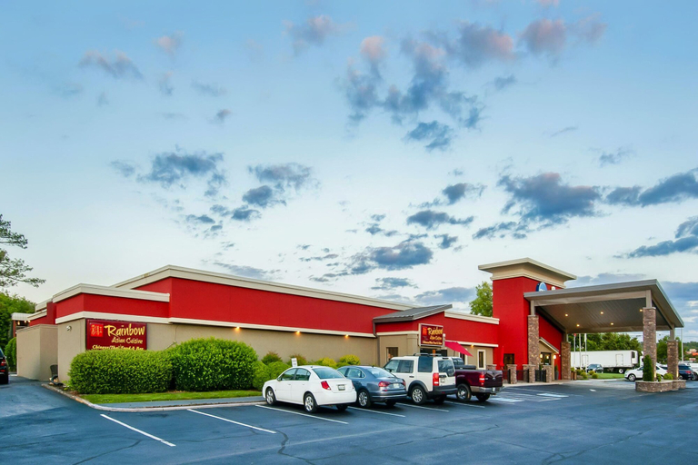 Exterior & Views 2, Days Inn & Suites by Wyndham Johnson City, Washington