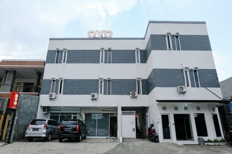 Exterior & Views 23