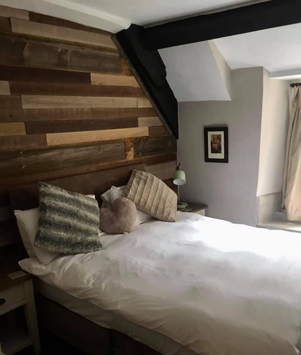 Bedroom 4, The George Hotel, Somerset