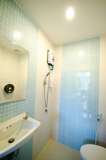 Bathroom, Moonlight Champa, Vientiane