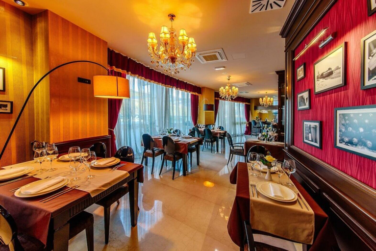 Food & Drinks, Luxury Apartments Artiani