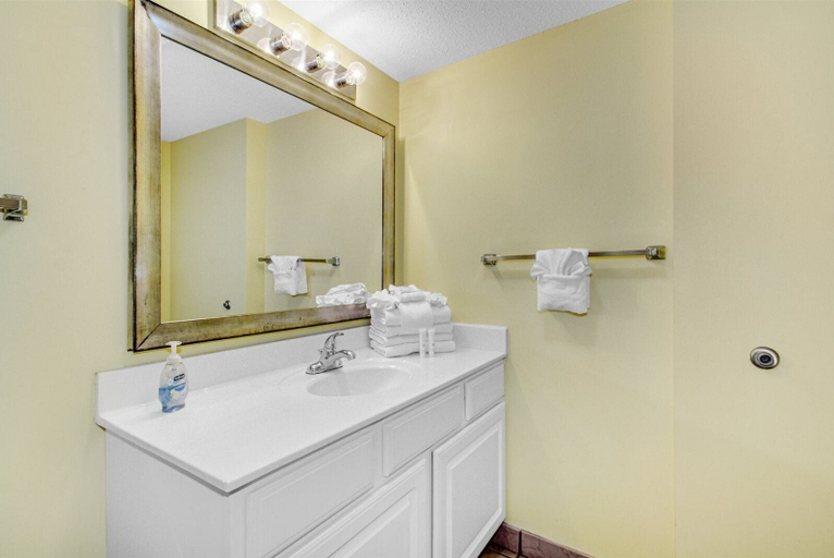 Bathroom 3, Paradise Resort 904, Horry