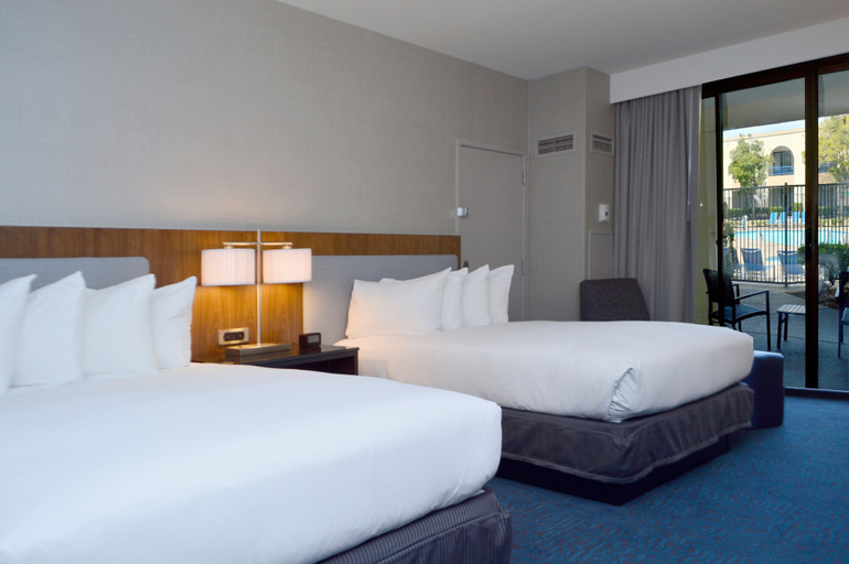 Bedroom 3, Doubletree by Hilton Newark - Fremont, Alameda