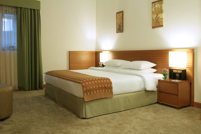 Bedroom 4, Ramada Hotel & Suites by Wyndham Ajman, Ajman