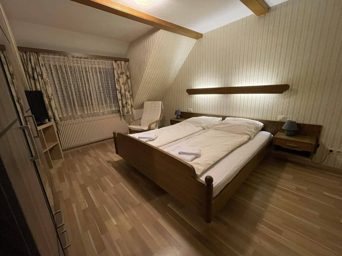 Bedroom 4, Beny Hotel Restaurant, Lörrach