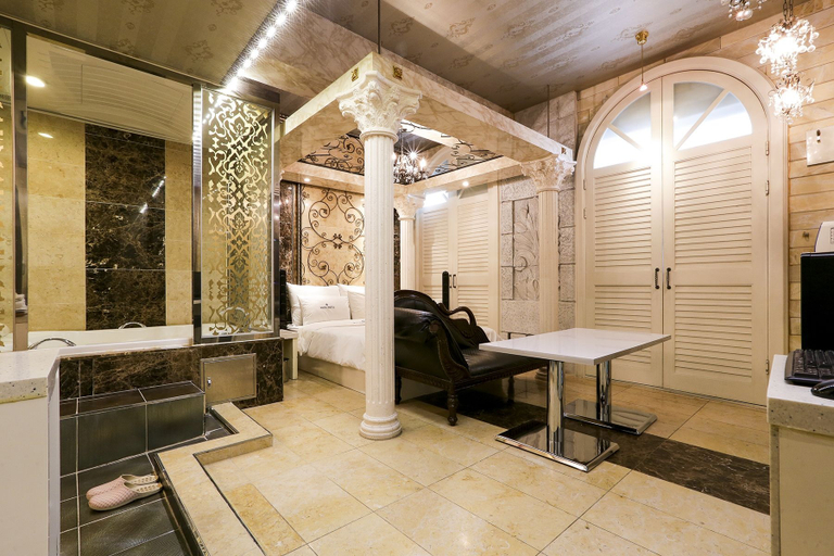 Bathroom 4, Koam Tourist Hotel, Anyang