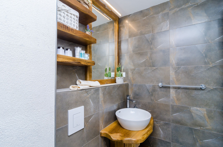 Bathroom 4, Apartment City Getaway, Dubrovnik