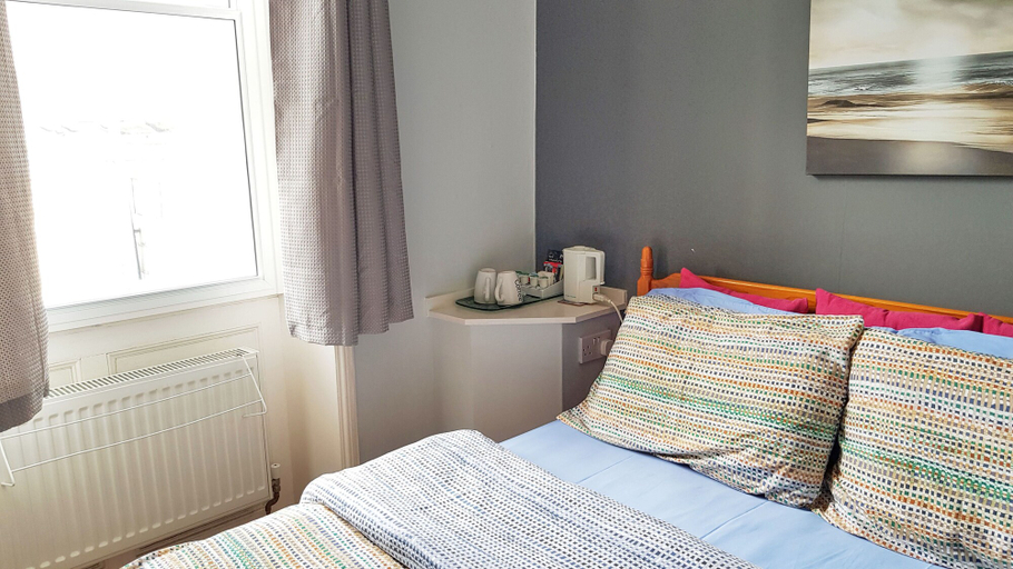 Bedroom 2, Olivers Guest House, Dorset