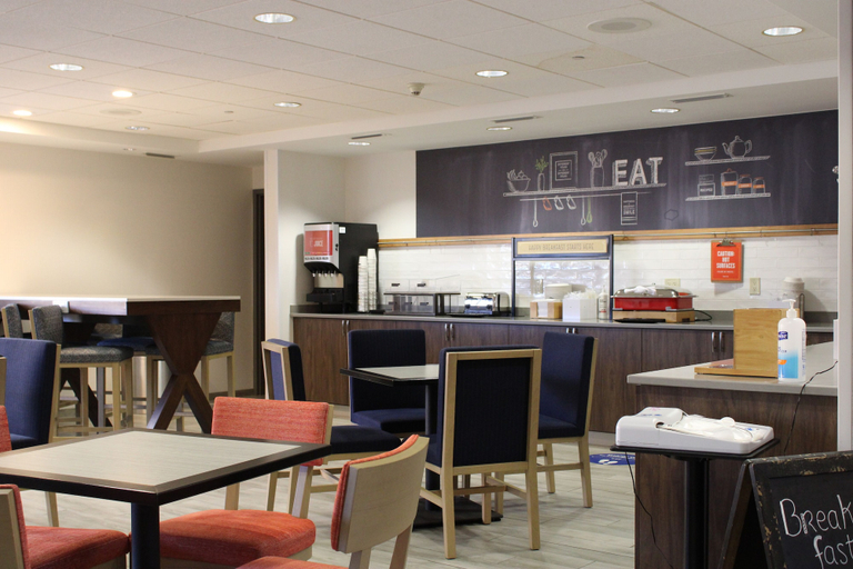 Food & Drinks 5, Hampton Inn Lacrosse/Onalaska, La Crosse
