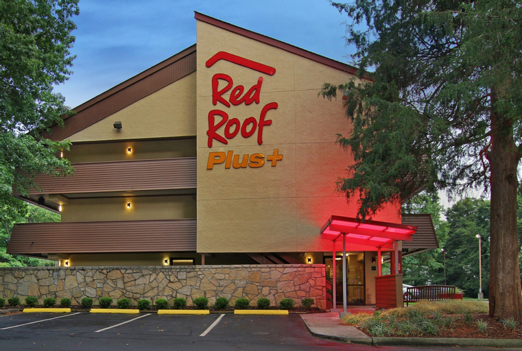 Red Roof Inn PLUS+ Atlanta - Buckhead , DeKalb