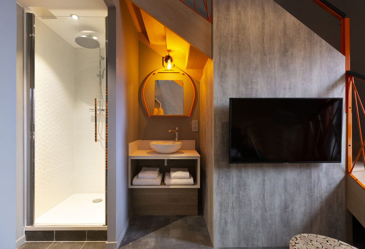 Bathroom 5, Hotel Base Camp Lodge - Bourg Saint Maurice, Savoie