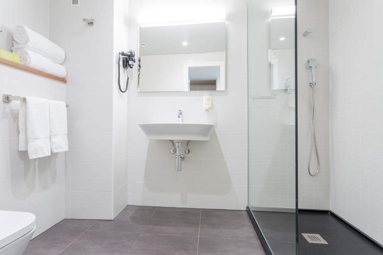 Bathroom 3, ARTIEM Madrid Hotel, Madrid