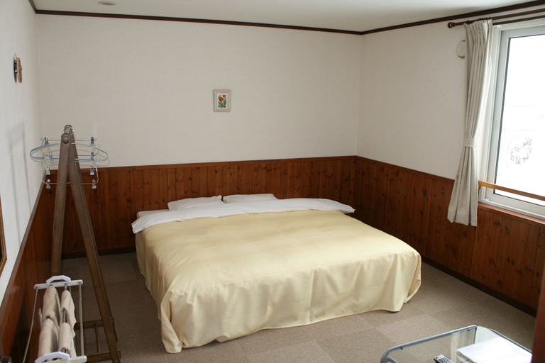 Bedroom 2, Pension ASHITAYA, Furano