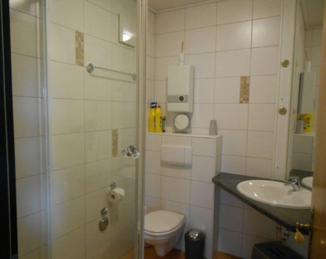 Bathroom, Michelshof, Eifelkreis Bitburg-Prüm