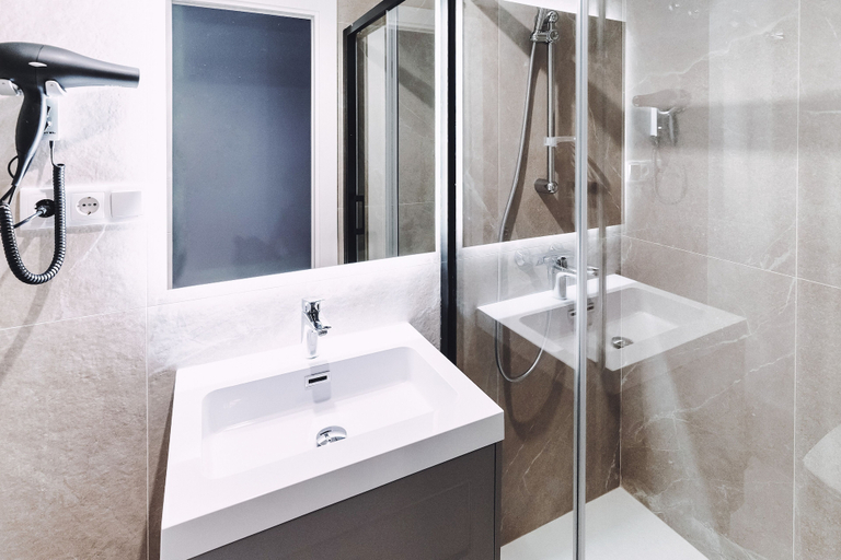 Bathroom 3, Estrella De Mar - Boutique ApartHotel, Alicante
