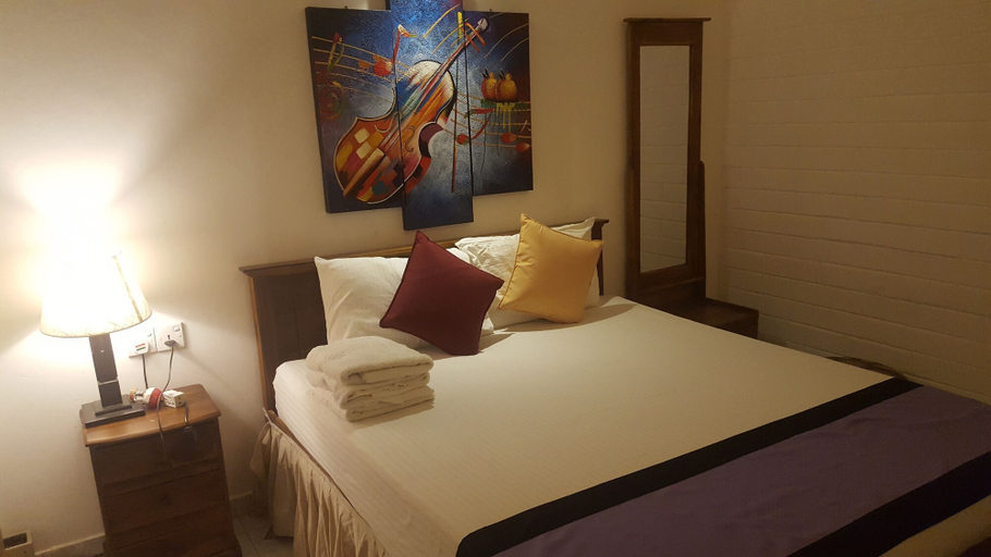 Bedroom 2, Mihilaka Holiday Homes, Panadura