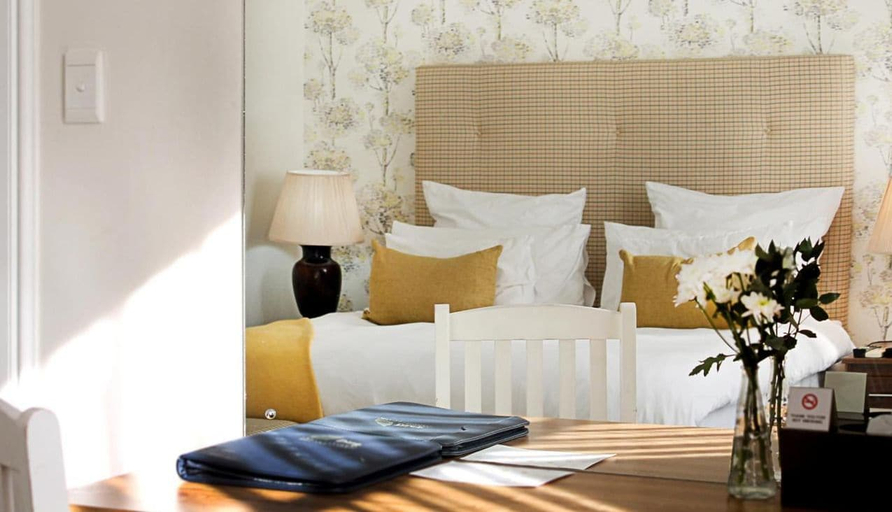 Bedroom 2, Silver Oaks Boutique Hotel, eThekwini