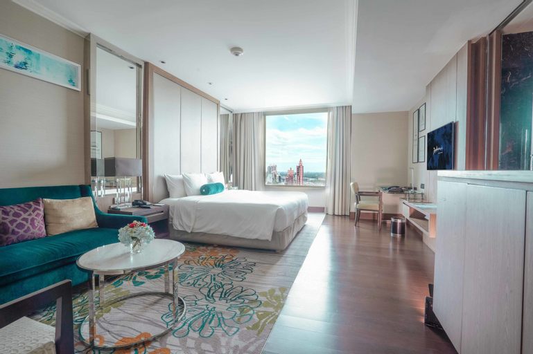 Bedroom 4, Radisson Blu Plaza Bangkok, Wattana