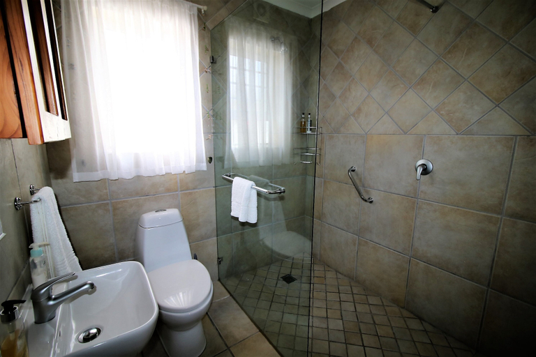 Bathroom 4, Baywatch Villa Guest House and Self Catering Accommodation, West Coast